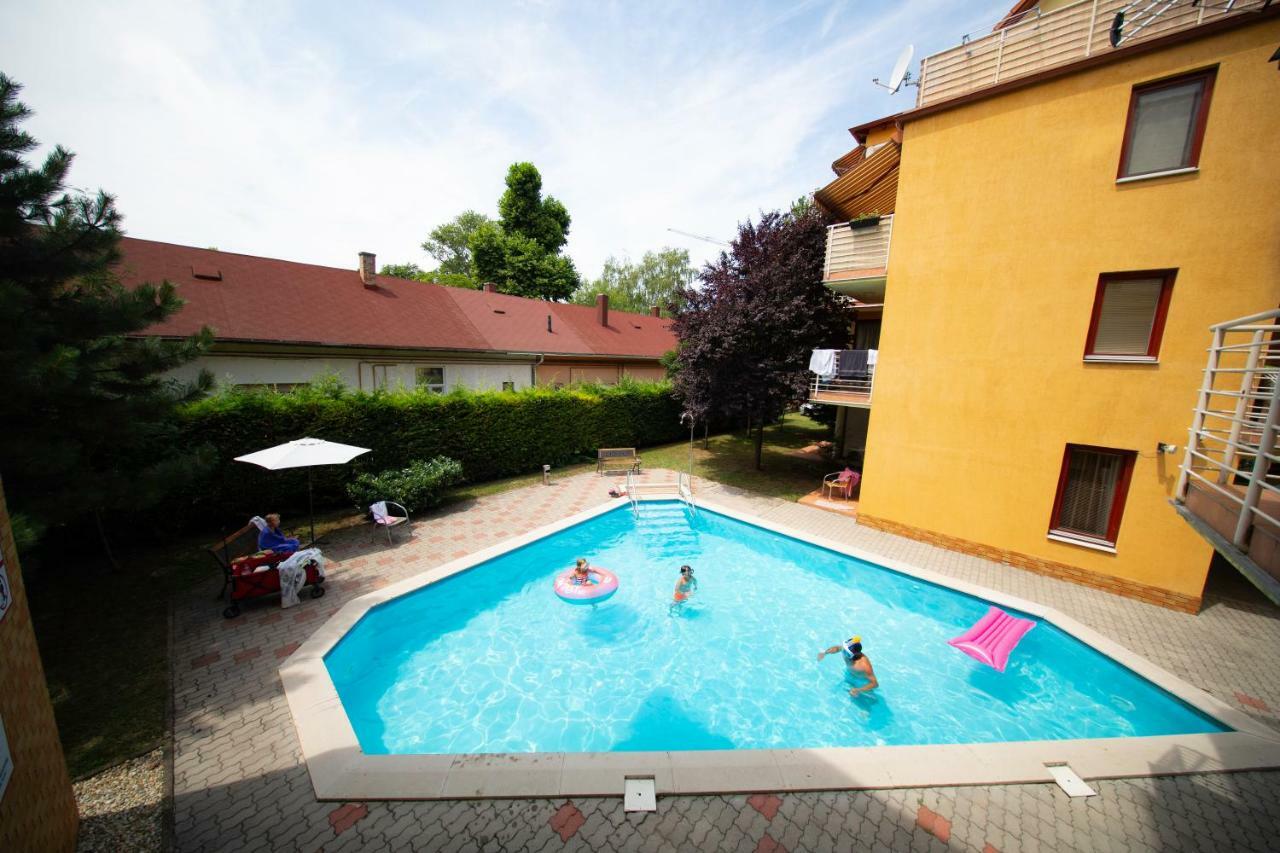 Siofoki Beach Apartman Exterior foto