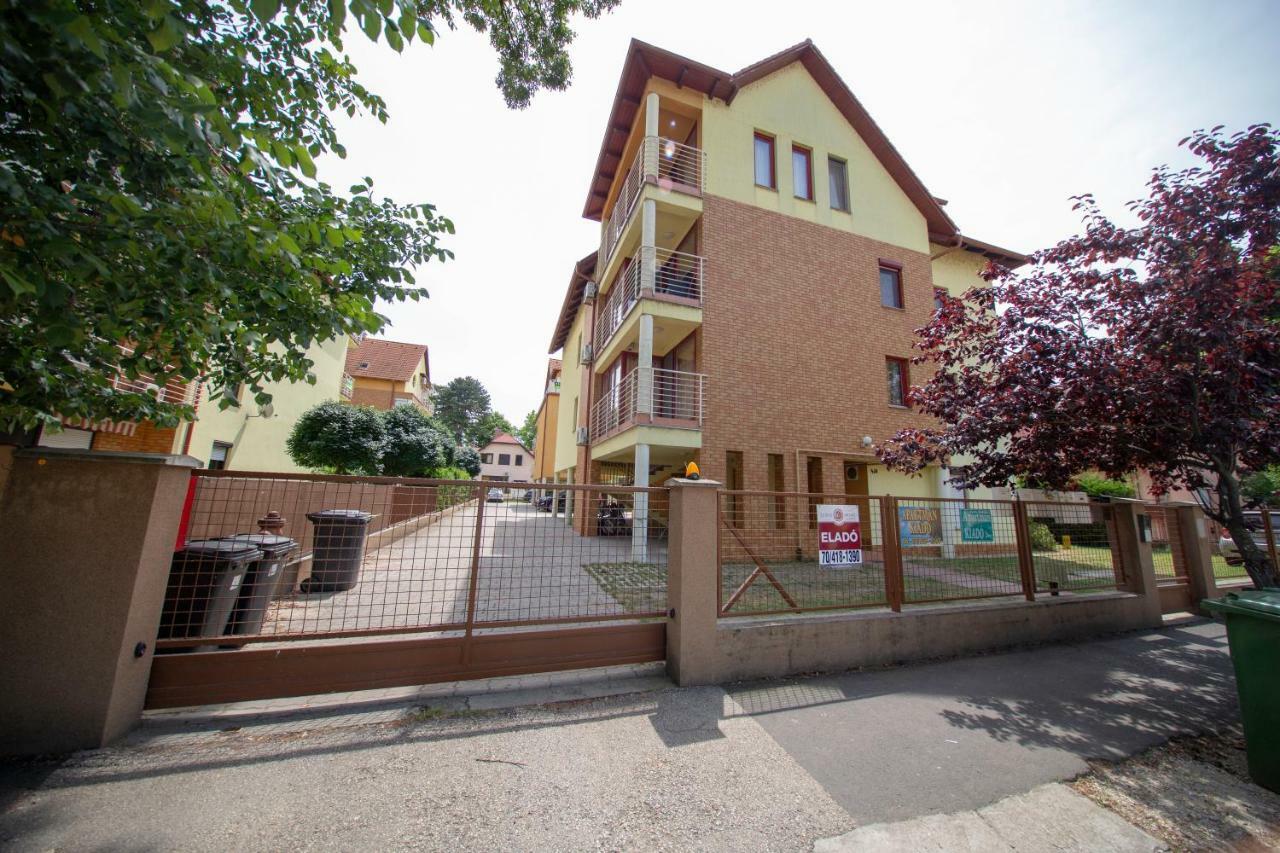 Siofoki Beach Apartman Exterior foto